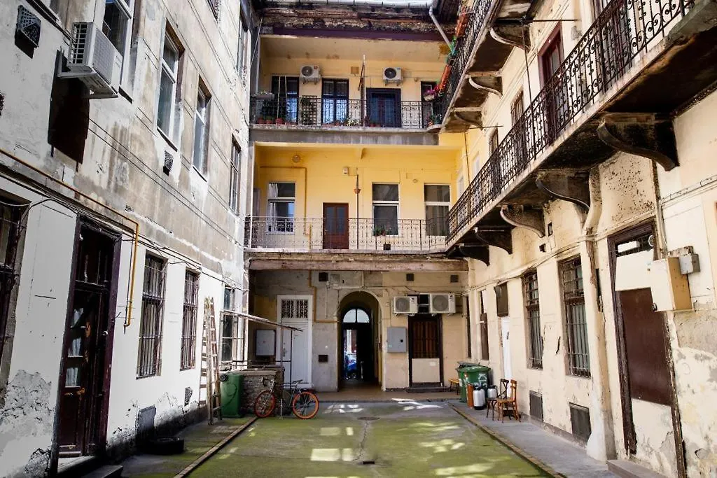 Studio Apartment Next To Famous Party House A38 Budapest