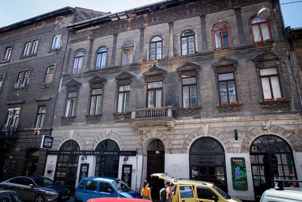 Studio Apartment Next To Famous Party House A38 Budapest Ungarn