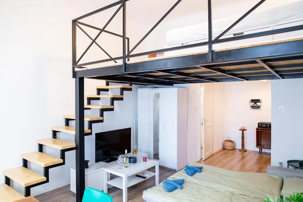 Studio Apartment Next To Famous Party House A38 Budapest