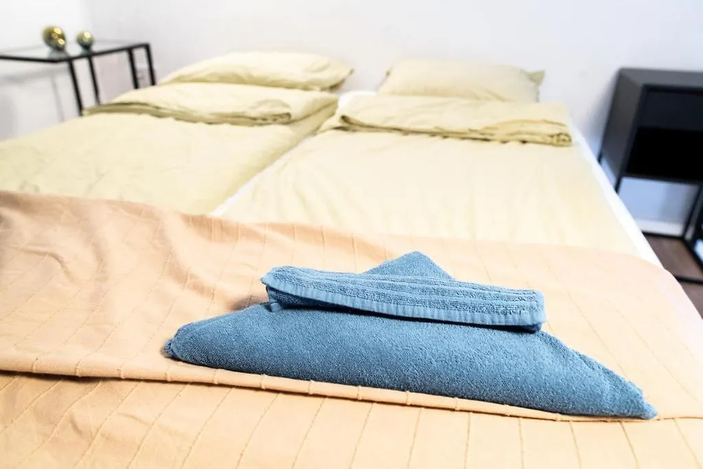 Studio Apartment Next To Famous Party House A38 Budapest Ungarn